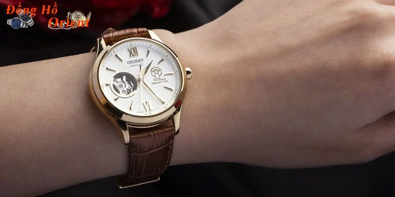 Đồng hồ nữ với thiết kế thanh lịch và mặt số sáng bóng