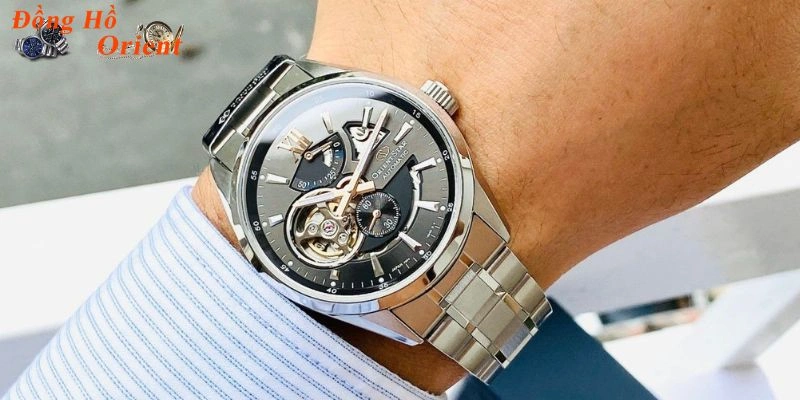 Đồng hồ nam với thiết kế mạnh mẽ và chi tiết tinh xảo