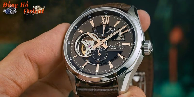 Sản phẩm đồng hồ nam cao cấp, kết hợp giữa sự sang trọng và chức năng