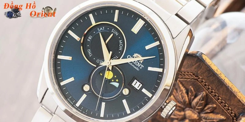Sản phẩm đồng hồ nam cao cấp với dây da bền bỉ