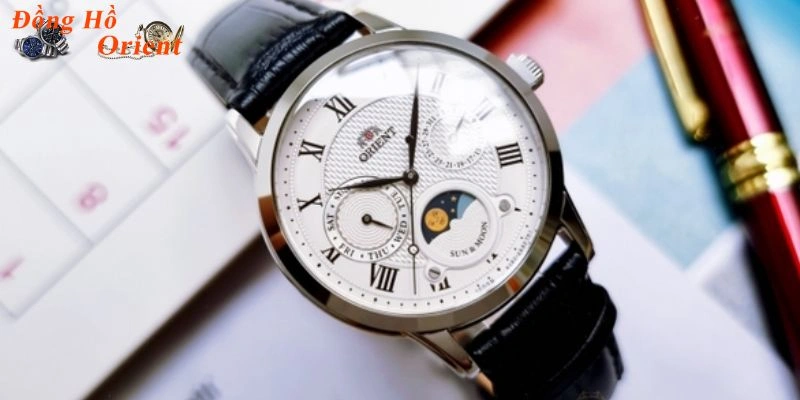 Chi tiết đồng hồ nữ sang trọng, dây kim loại chắc chắn